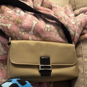 Elegant Tan Shoulder Bag